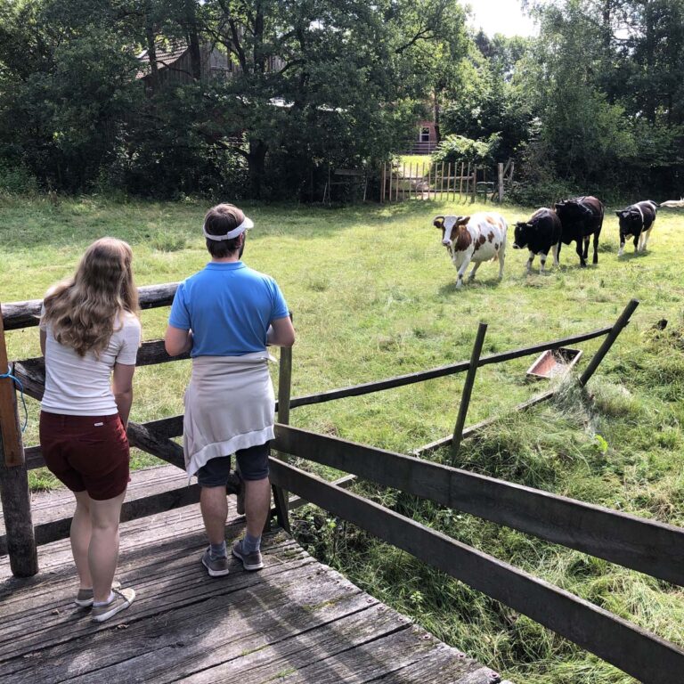 Finnische Besucher